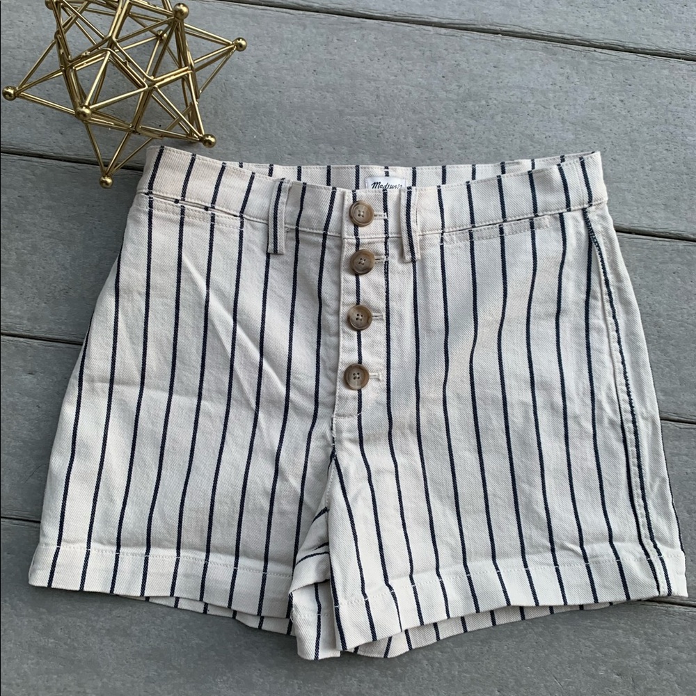 Madwell Cream/Black Canvas Buttoned shorts 26